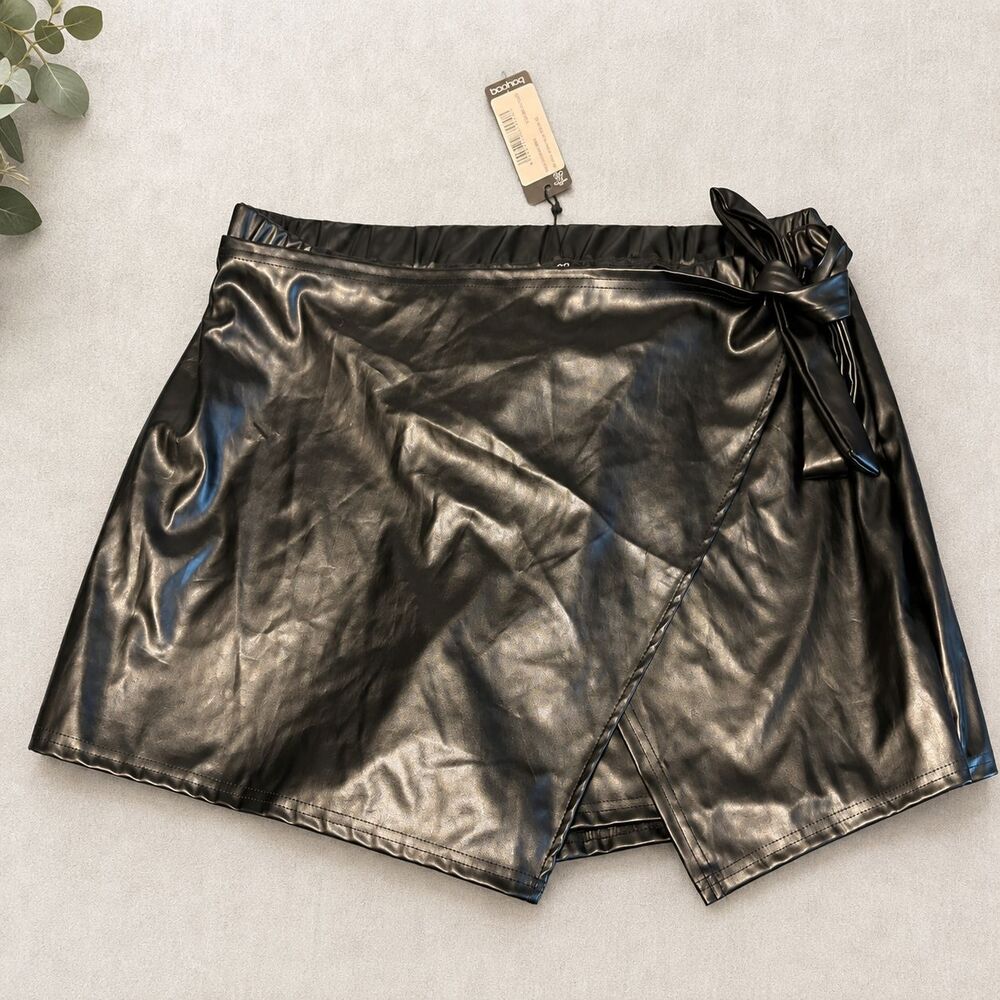 Boohoo Plus PU Faux Leather Wrap Tie Skort Women's US 16 Black NWT